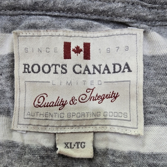 Long sleeve shirt in good contion. Brand - roots canada - size XL - Picture 2 of 2
